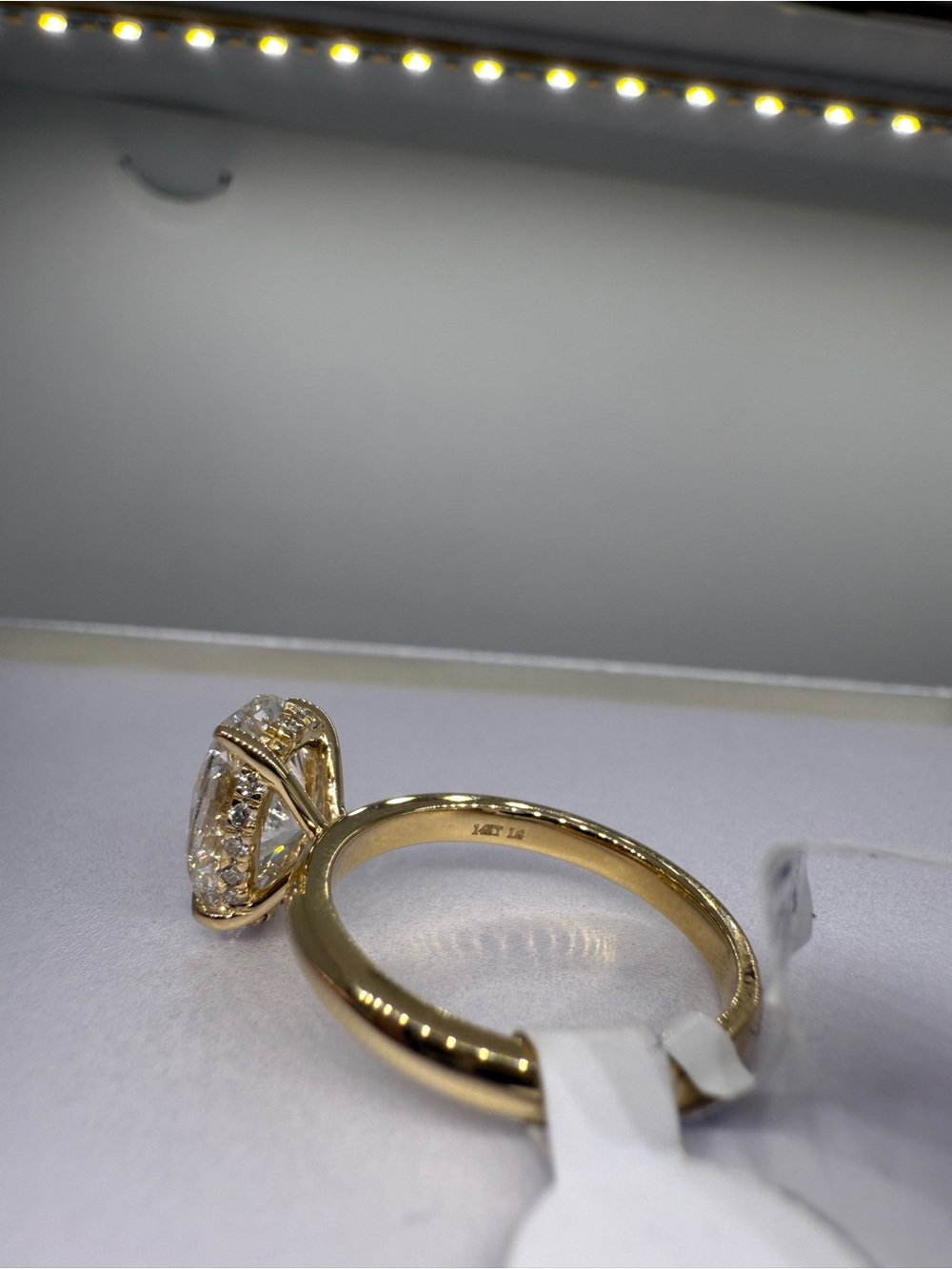 3.00 carat E VS1 oval lab diamond solitaire with hidden halo engagement ring - Picture 7 of 11